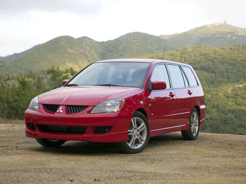 Illustration for article titled I saw a Lancer Ralliart wagon the other day